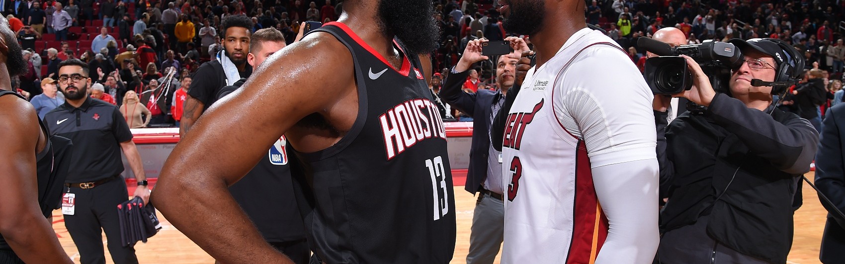 乐鱼官网-大将军：韦德>哈登 我们看过其统治力&amp;他在巨星云集梦八都那么猛